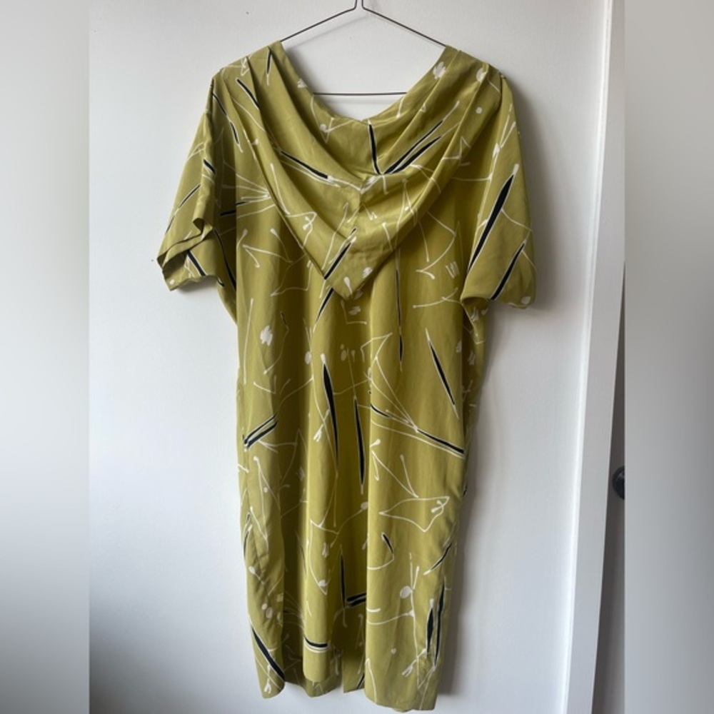 VINTAGE Stylish Silk Green Patterned Dress